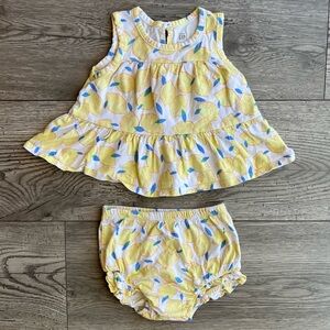 Baby Gap Girls 6-12 Months Yellow Lemon Print Tank Shirt & Shorts Outfit